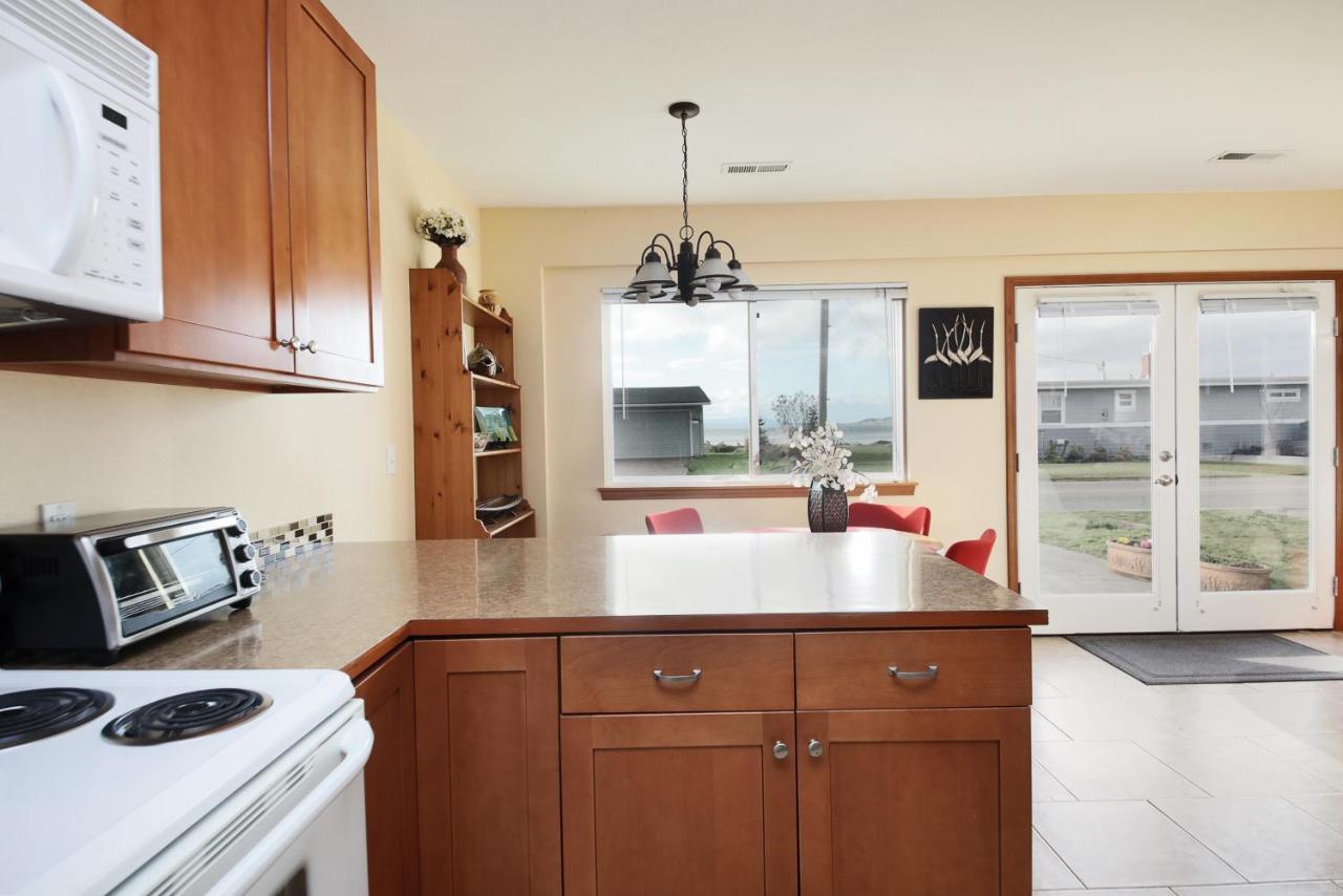 Maxwelton Beach Sunsets! Kayaks & Paddleboards! 1 Min Walk To The Water! Clinton Exterior foto